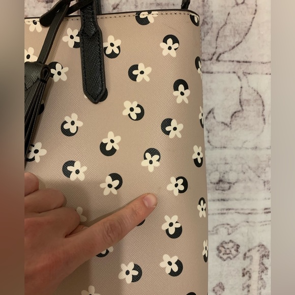 Kate Spade Beige & Black Floral Jana Leather Tote - Picture 11 of 15